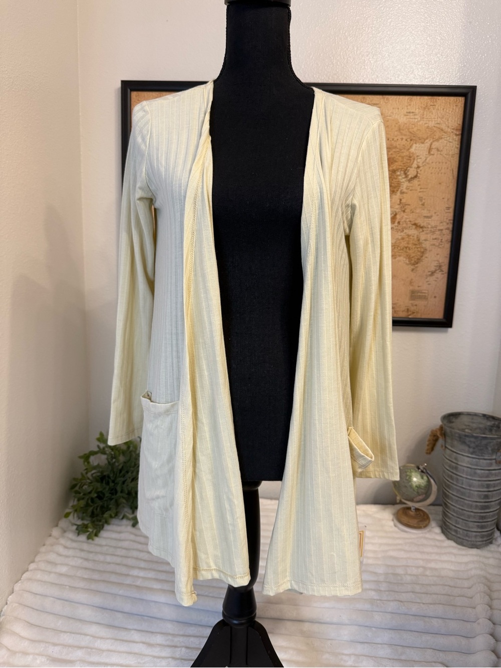 LulaRoe Caroline open cardigan size small